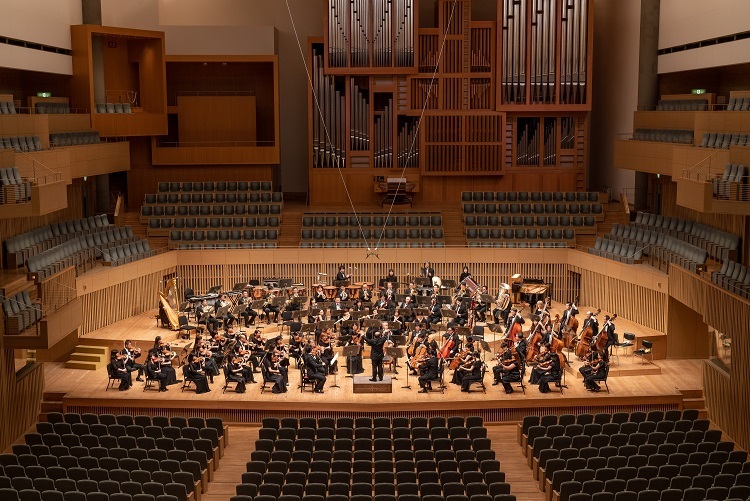 日本を代表するオーケストラ京都市交響楽団 (c)井上写真事務所　井上嘉和