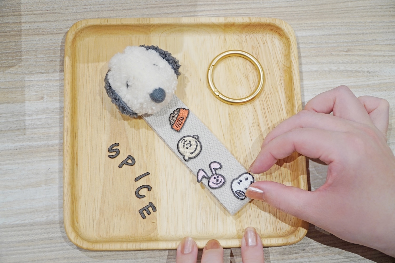 スヌーピーミュージアム『スヌーピーのマスコットタグ』 (C) 2025 Peanuts Worldwide LLC
