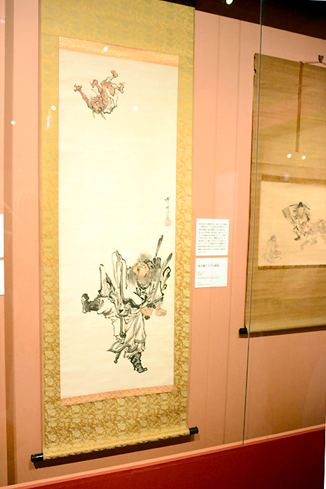河鍋暁斎《鬼を蹴り上げる鍾馗》明治4-22(1871-89)年 紙本淡彩 イスラエル・ゴールドマン コレクション Israel Goldman Collection, London