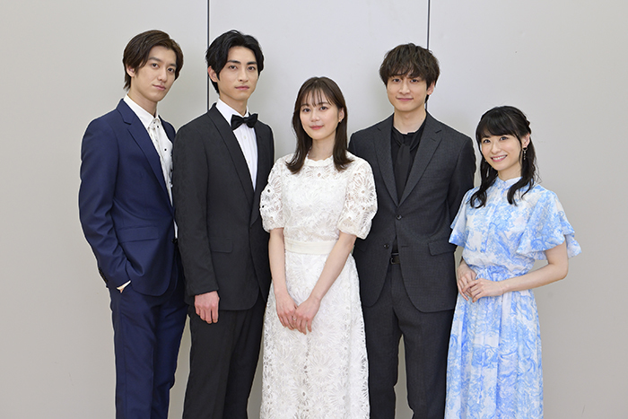 （左から）水田航生、木村達成、生田絵梨花、小関裕太、唯月ふうか