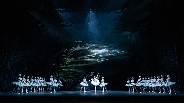 Artists of The Royal Ballet in Swan Lake, The Royal Ballet ©2020 ROH