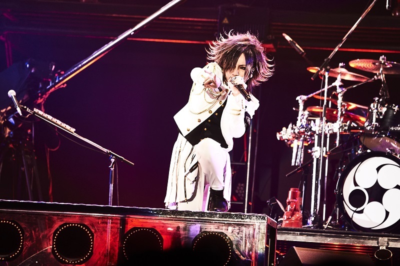 the GazettE『十五周年記念公演 大日本異端芸者「暴動区 愚鈍の桜」』撮影＝KEIKO TANABE