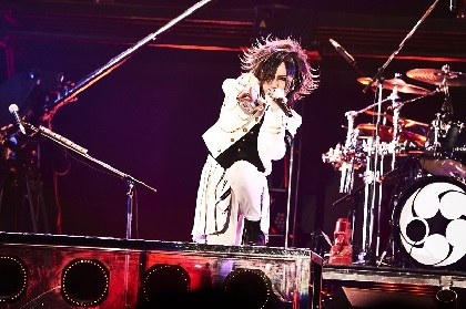 the GazettE 今も胸に刻む“大日本異端芸者”を掲げた十五周年記念