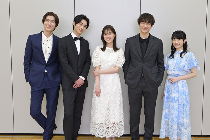 （左から）水田航生、木村達成、生田絵梨花、小関裕太、唯月ふうか