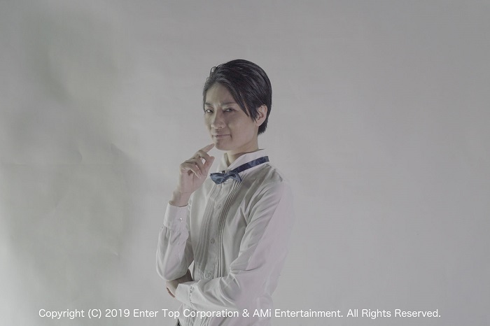 シャーロック・ホームズ役　冨田亜紗子