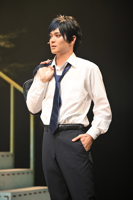 小笠原次郎 役　川隅美慎 (C)舞台「佐々木と宮野」製作委員会