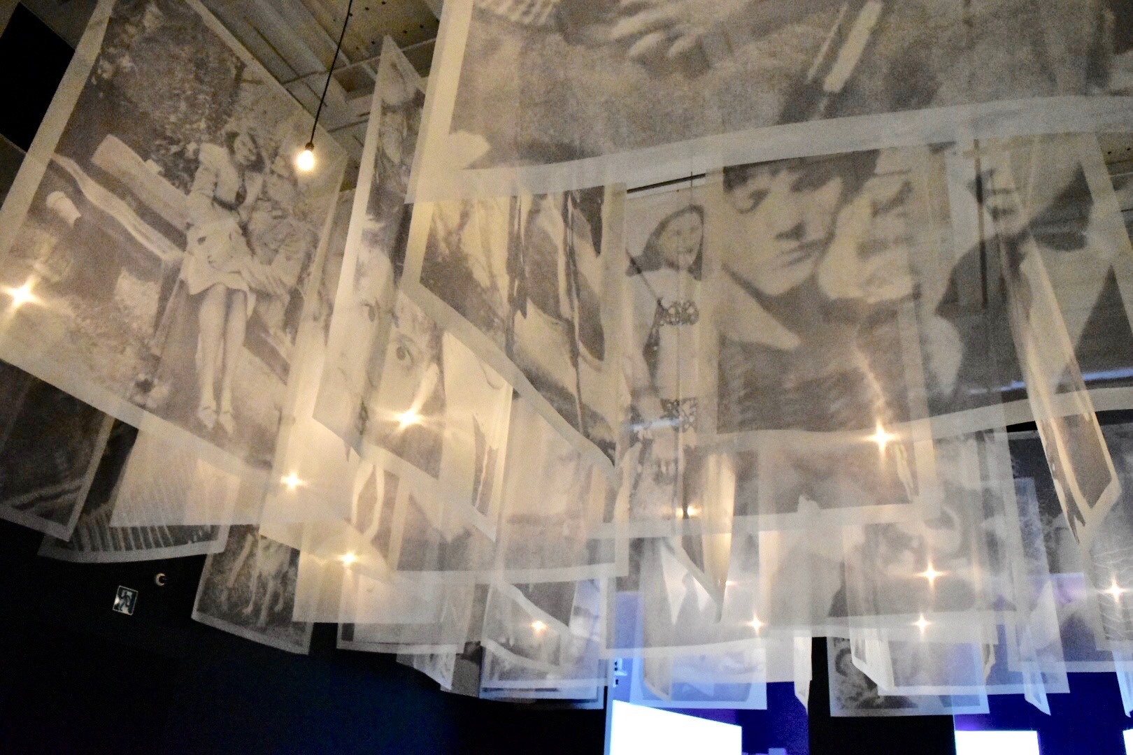 《スピリット》　2013年 「クリスチャン・ボルタンスキー −Lifetime」展 2019年　国立新美術館展示風景