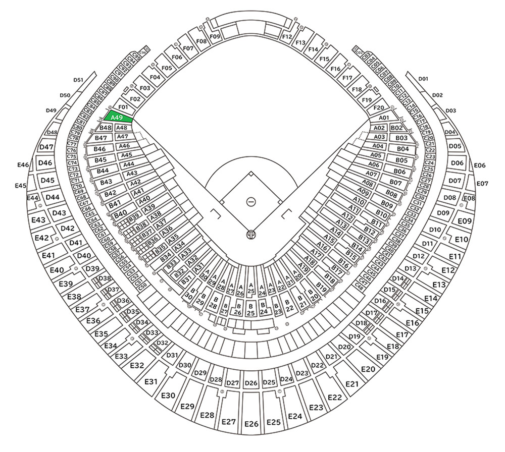 座席は内野ビジターチーム応援席（3塁側）となる