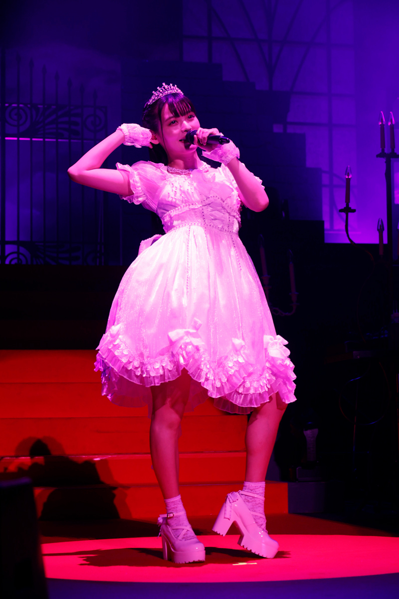 「SUMIRE UESAKA LIVE TOUR 2022 超・革命伝説」5/4(水・祝)ツアーファイナル公演より 　Photo by 鈴木健太(KENTA Inc)