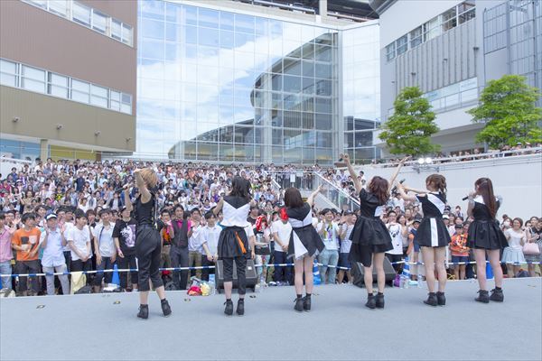 i☆Ris Photo:KOSUKE USHIZIMA