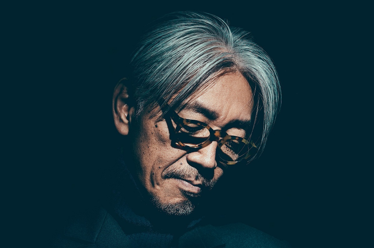 坂本龍一　Photograph by Chad Kamenshine