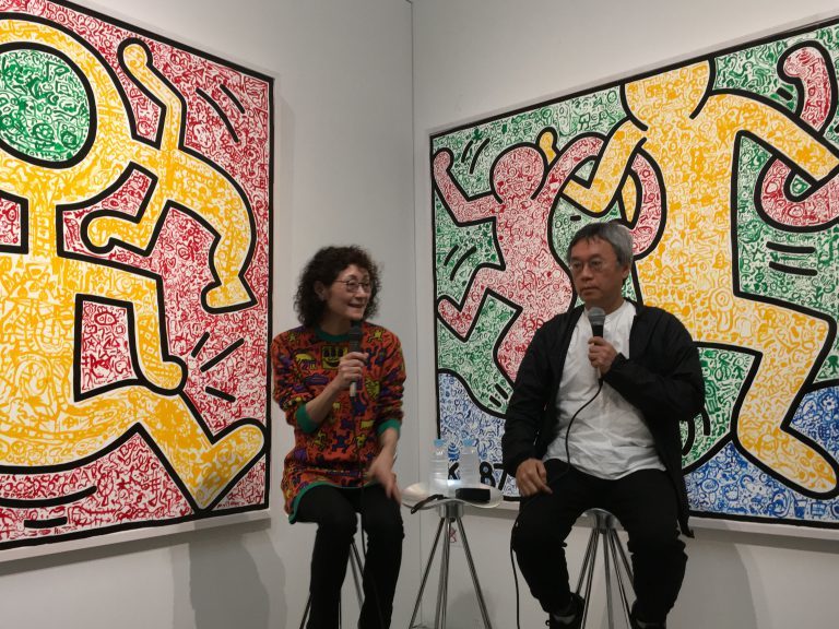 左：藤原えりみ氏　右：村田真氏   All Keith Haring Works ©︎ Keith Haring Foundation