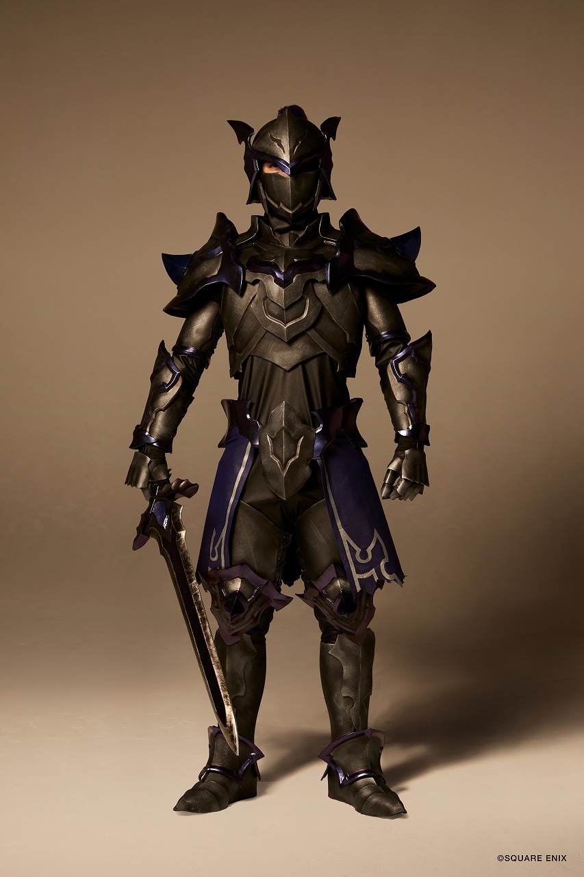 黒耀の騎士／ロキ：高木トモユキ
