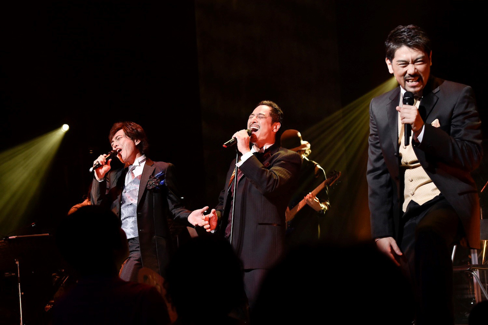 ミュージカルスターというより、ロックスター！！『cube三銃士 Mon STARS Concert』（2015年の模様から） 撮影：江隈麗志