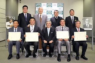 原辰徳、松井秀喜のほか、現阪神監督の金本知憲らが殿堂入りした