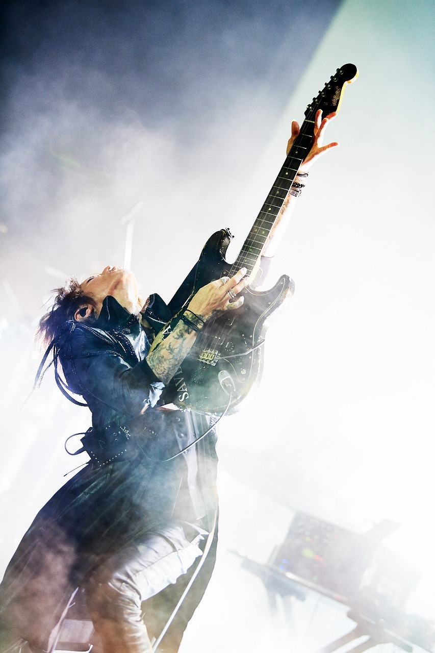 SUGIZO