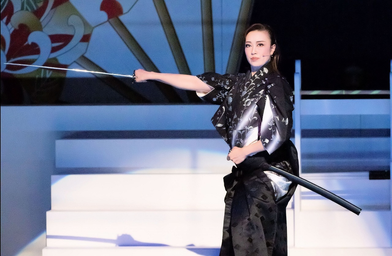 北翔海莉 　　　カメラマン：桂秀也　　　主催・製作：北翔海莉事務所 