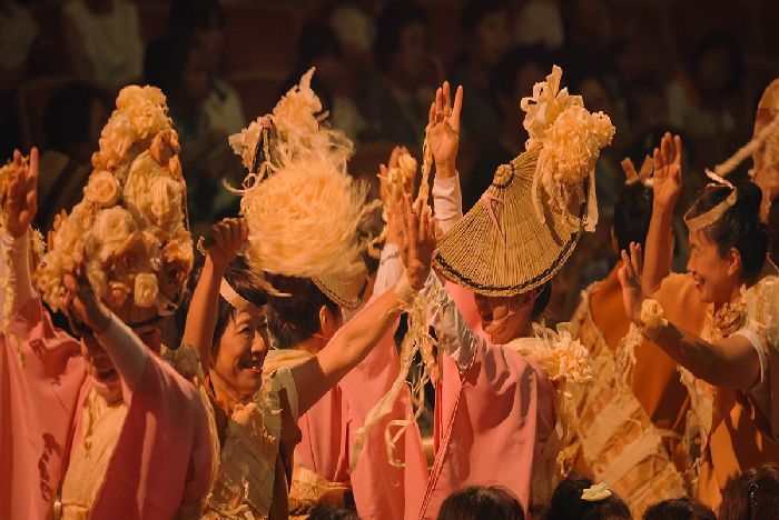 南大阪を中心に活動している阿波おどり「にしき連」も参加して、新しいお祭りを盛り上げる