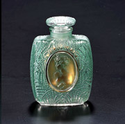 メゾン・ラリックの香水瓶『FOUG?RES（シ ダ）』、1912年、ルネ・ラリック作