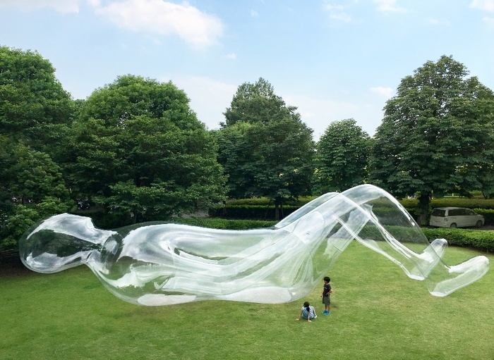 鈴木康広《空気の人》