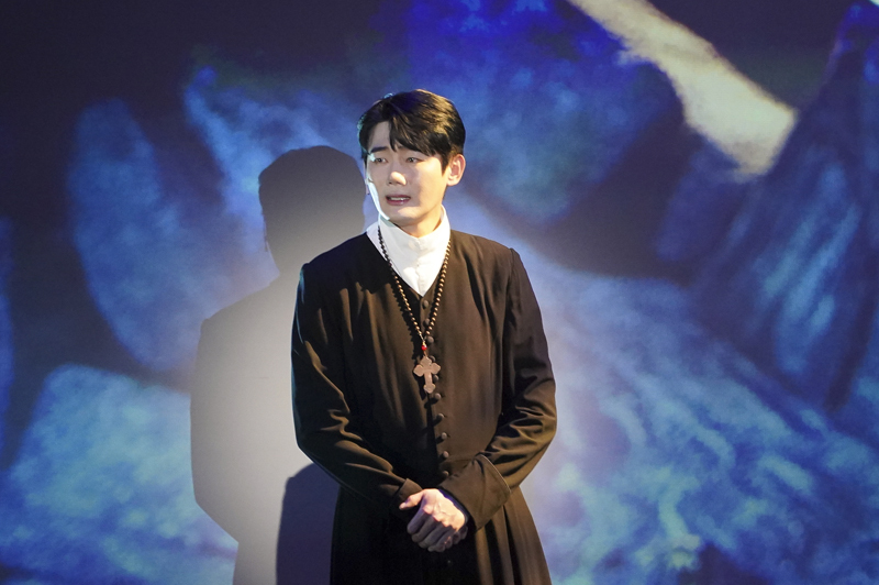 『ナルチスとゴルトムント～知と愛～』（撮影：友澤綾乃）