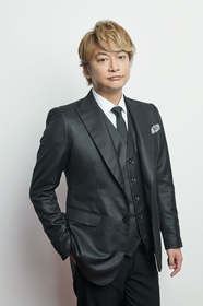 香取慎吾が福岡で個展開催！ ホークスのセレモニアルピッチに登場
