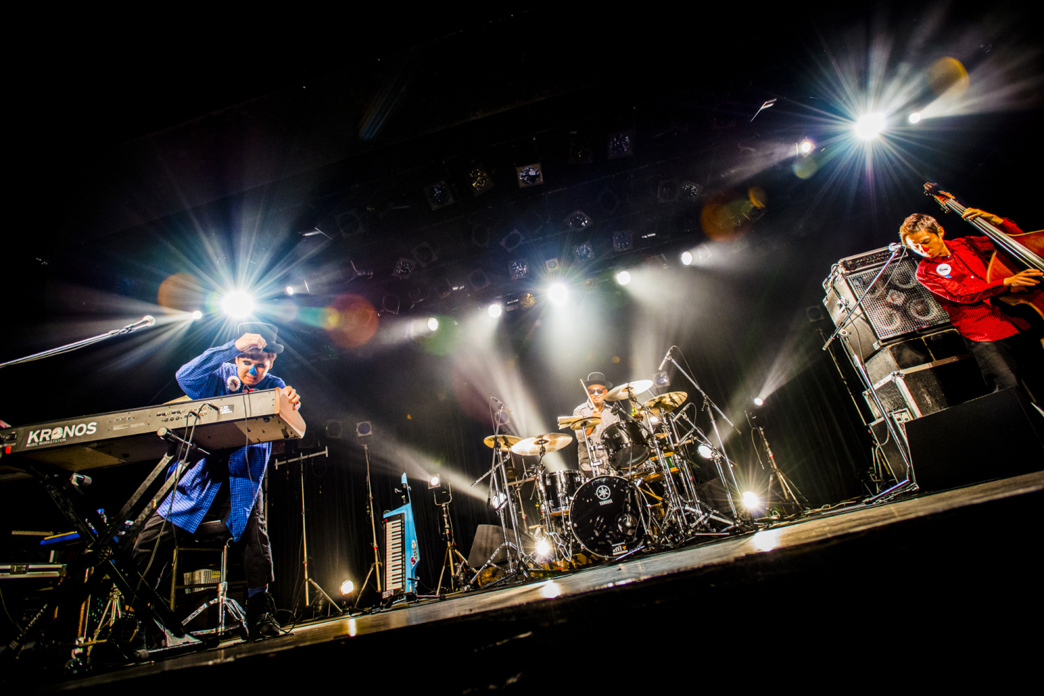 H ZETTRIO