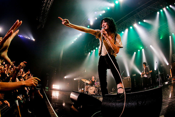 ドレスコーズ「Tour 2015 "Don't Trust Ryohei Shima" JAPAN TOUR」東京・Zepp DiverCity TOKYO公演の様子。（Photo by HAJIME KAMIIISAKA）