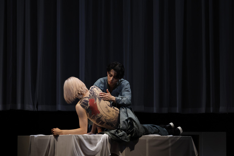 ©薫原好江・講談社/CONTEMPORARY STAGE「ケイ×ヤク」   撮影：小境勝巳