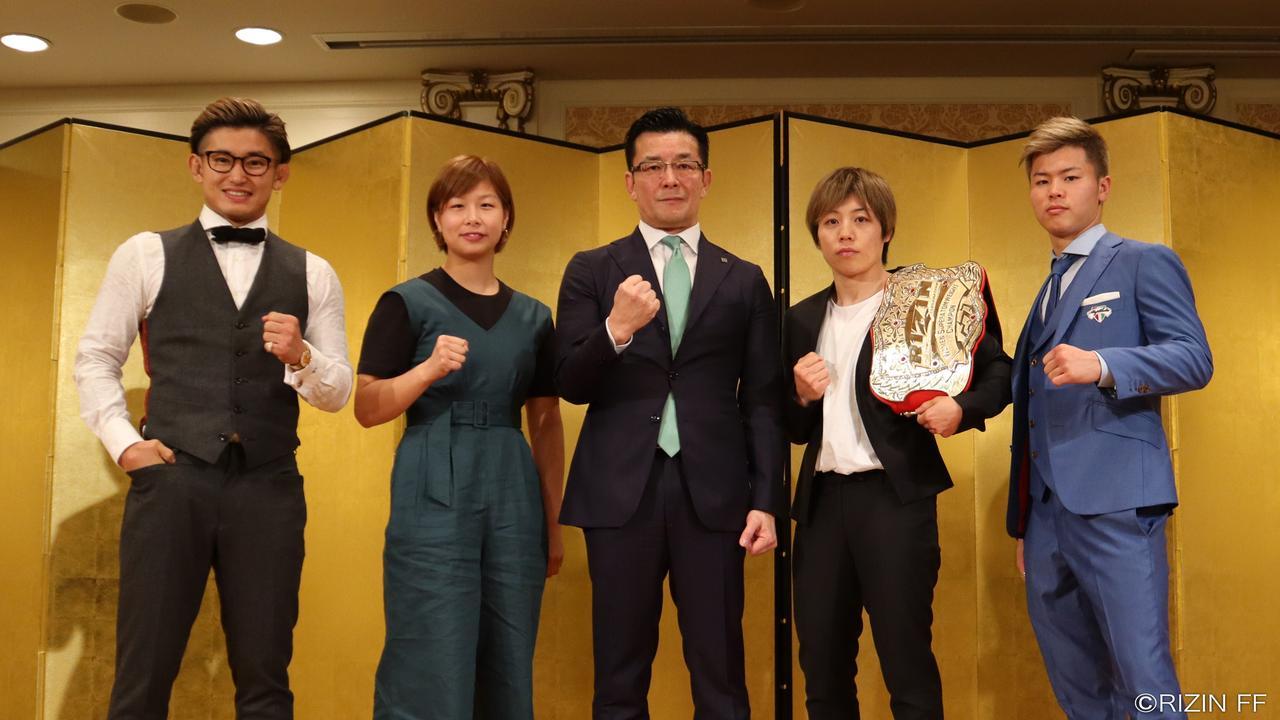会見出席者は右から那須川天心、浜崎朱加、榊原実行RIZIN CEO、浅倉カンナ、才賀紀左衛門