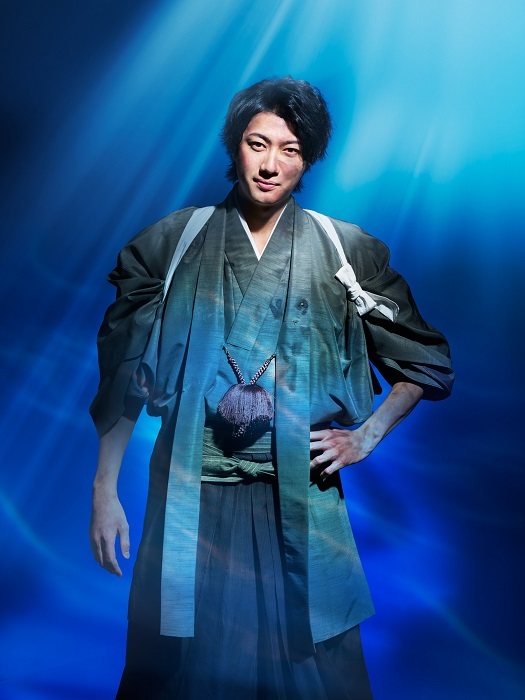 小坂涼太郎 (C)舞台「無人島に生きる十六人」プロジェクト