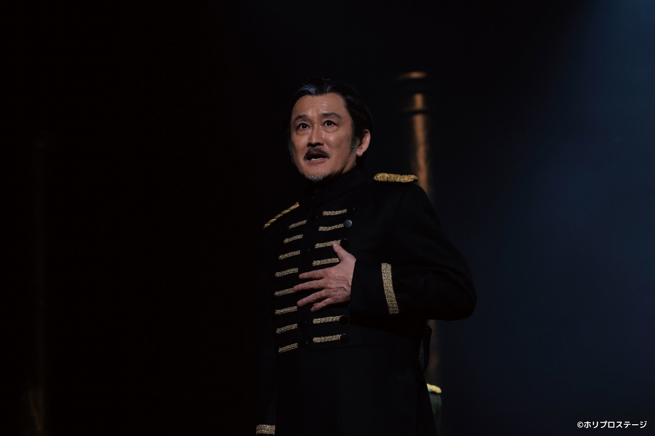 吉田鋼太郎