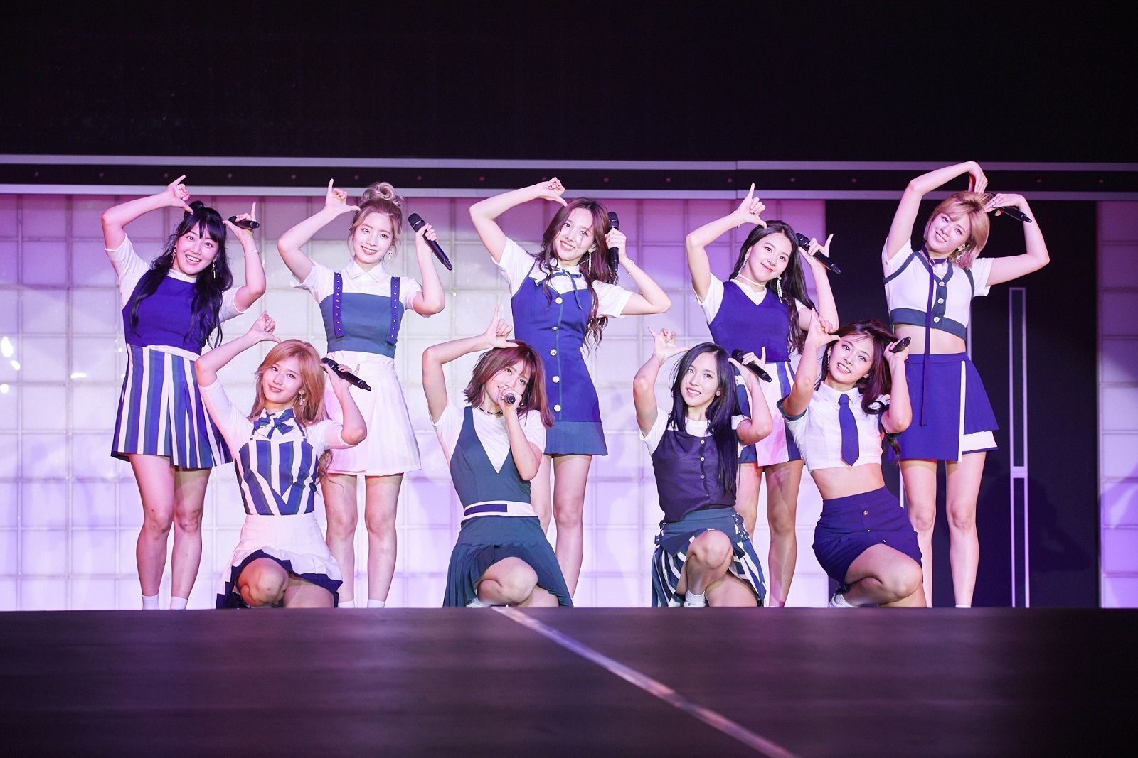 TWICE Debut Showcase TOUCHDOWN in JAPAN… - ミュージック