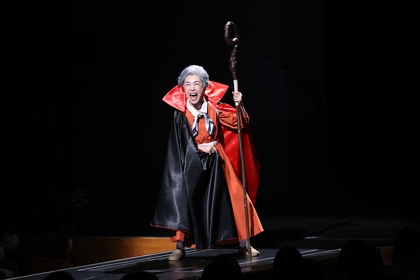 『垣根の魔女』初日開幕、久本雅美×錦織一清アフタートークショーのコメントが到着「久本さんがいる芝居は自動的に面白くなる」