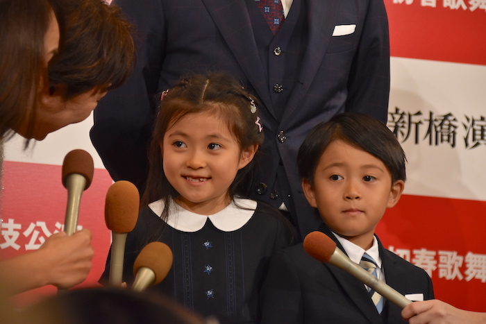 市川海老蔵 親子三人で初共演へ 新橋演舞場 初春歌舞伎公演 会見レポート Spice エンタメ特化型情報メディア スパイス