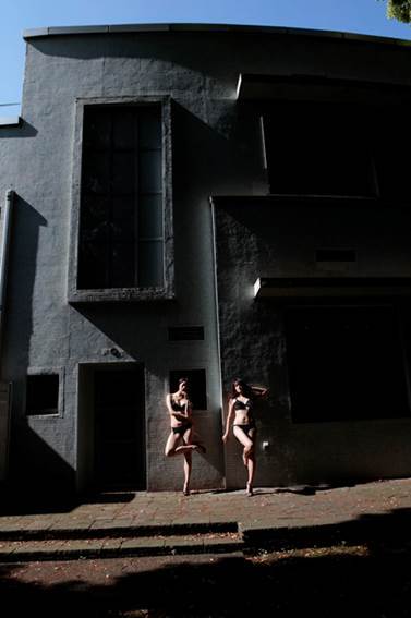 篠山紀信「快楽の館」2016年 ⓒKishin Shinoyama 2016
