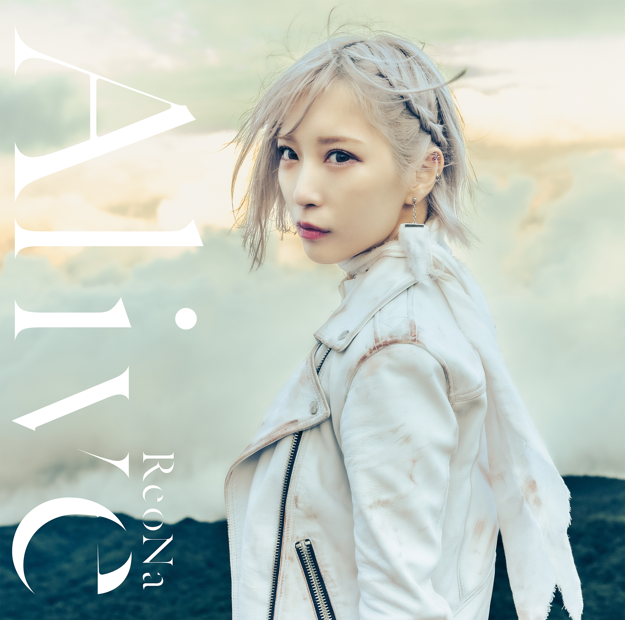 「Alive」通常盤ジャケット