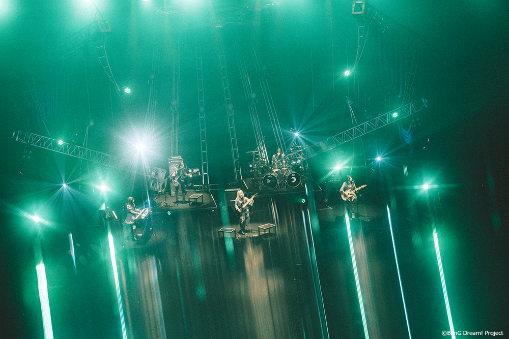 写真：ハタサトシ　(C)BanG Dream! Project