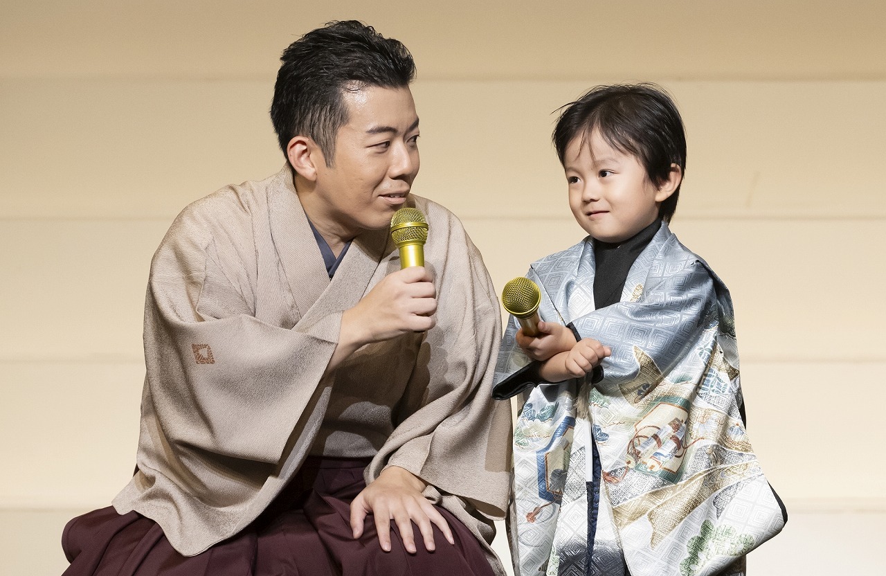 『THE 北翔まつり』舞台写真 　　　カメラマン：桂秀也　　　主催・製作：北翔海莉事務所 