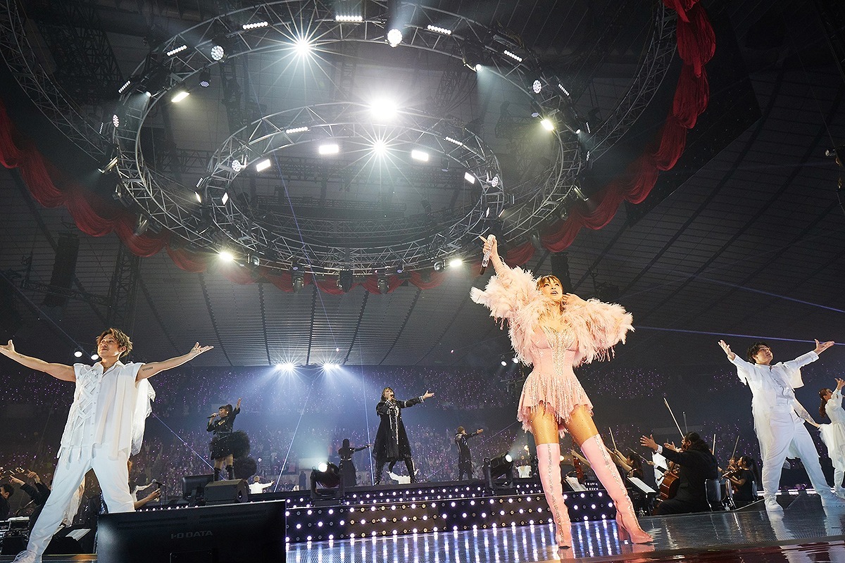 浜崎あゆみ、毎年恒例のカウントダウン・ライヴ『ayumi hamasaki COUNTDOWN LIVE 2023-2024 A ～A  COMPLETE 25～』を開催 | SPICE - エンタメ特化型情報メディア スパイス