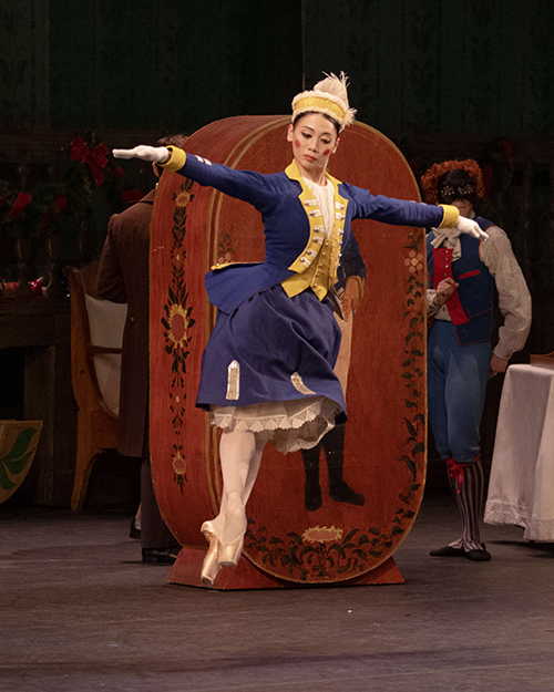 Mariko Sasaki in The Nutcracker