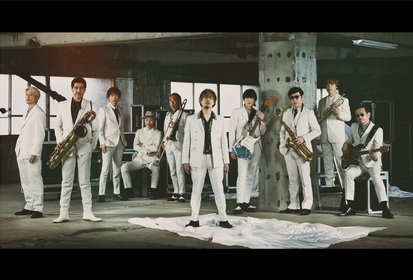 スカパラ、デビュー35周年KICK OFF曲「風に戦ぐブルーズ feat.TAKUMA(10-FEET)」の配信がスタート＆ MVティザー2つ目も公開