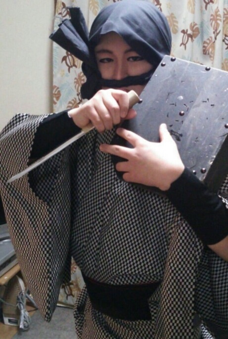 少年時代の真矢。自宅で舞台道具を作っていたそう。(大門良美さん提供)