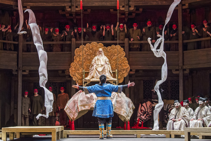 Robin Leggate and Aleksandrs Antonenko in Turandot, The Royal Opera  ©2017 ROH. Photographed by Tristram Kenton