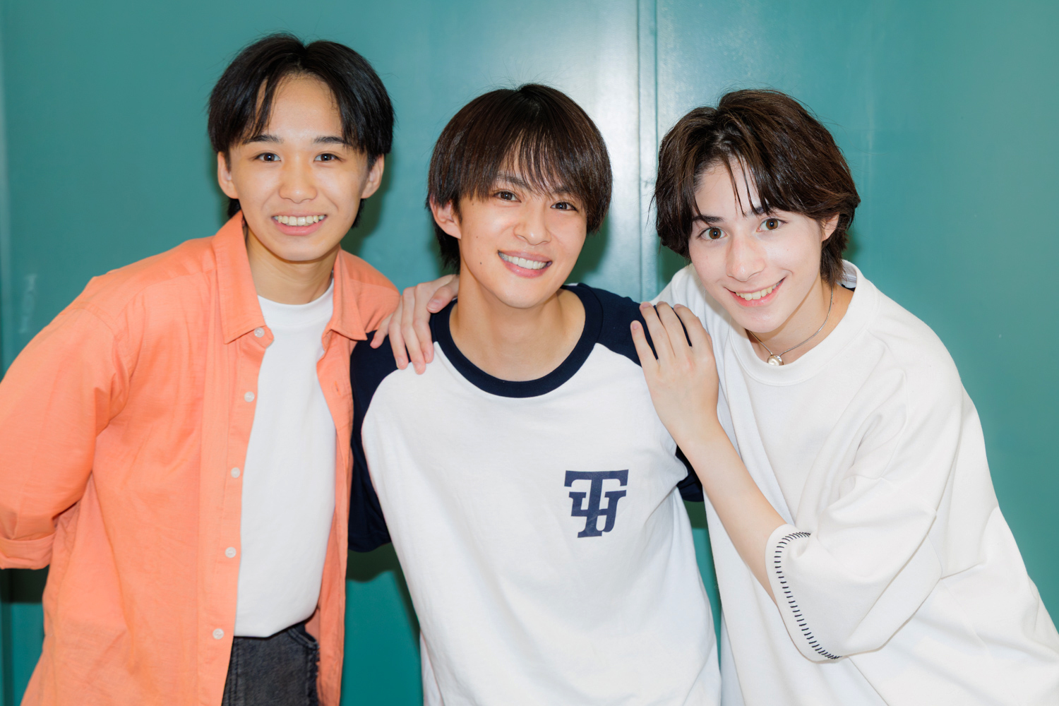 左から津山晄士朗、大見拓土、崎元リスト
