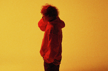 Vaundy、レコードの日に初のアナログ盤『strobo+』をリリース Vaundy、レコードの日に初のアナログ盤『strobo+』をリリース