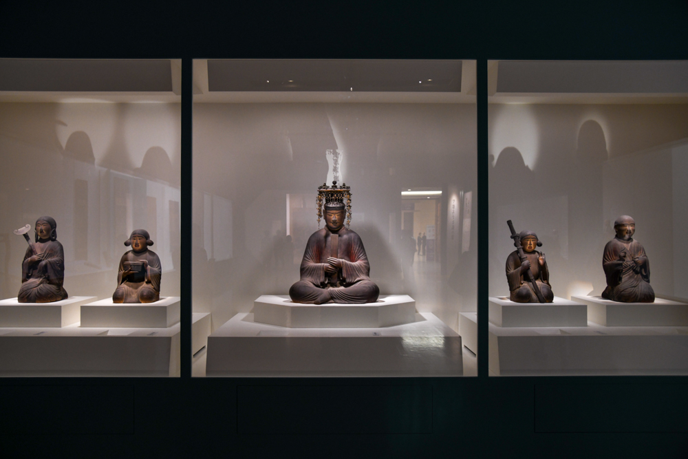 《聖徳太子および侍者像》 平安時代　保安2年（1121） 奈良・法隆寺蔵