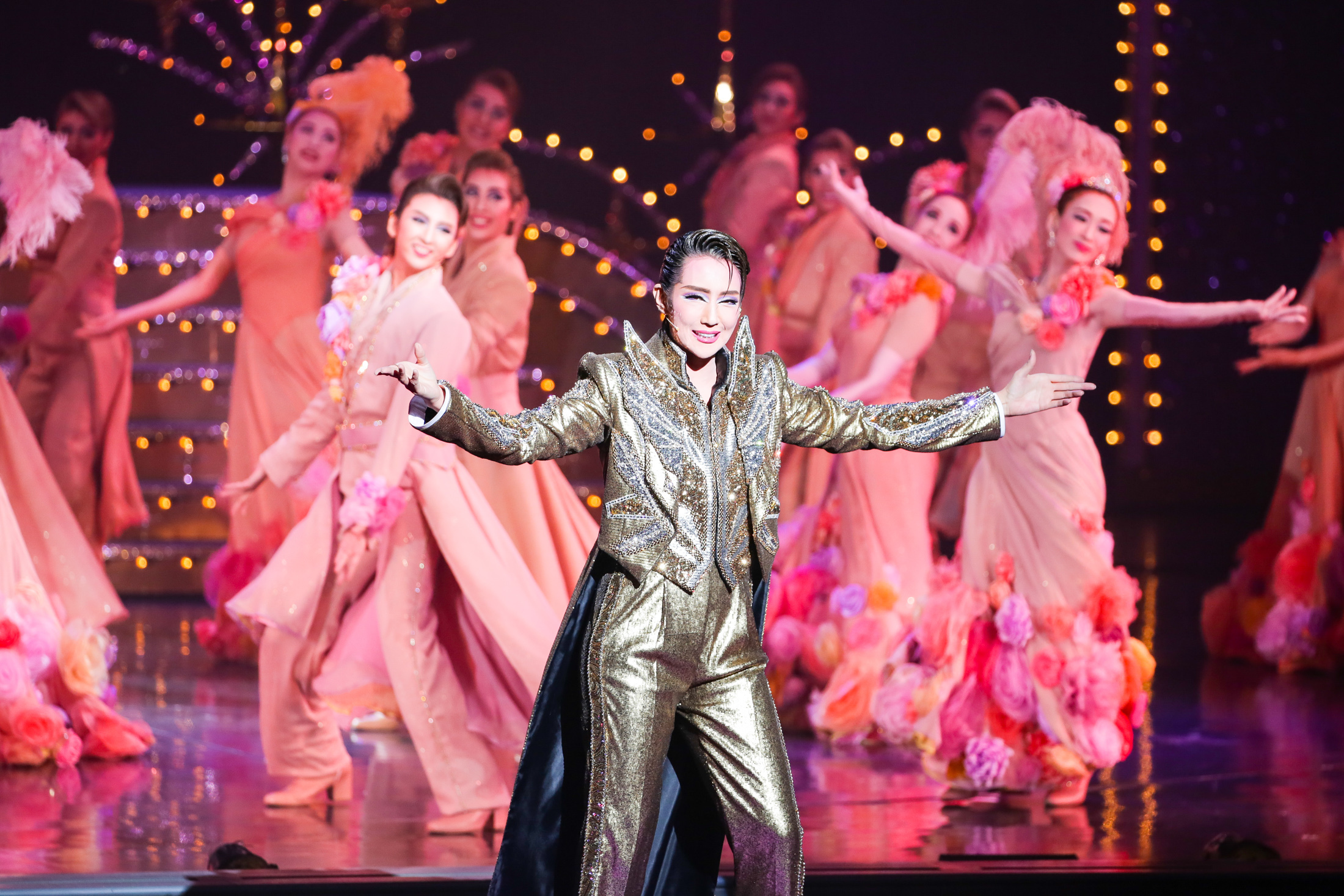 紅ゆずる 綺咲愛里コンビが魅せる 宝塚歌劇星組公演 ベルリン わが愛 Bouquet De Takarazuka ゲネプロレポート Spice エンタメ特化型情報メディア スパイス