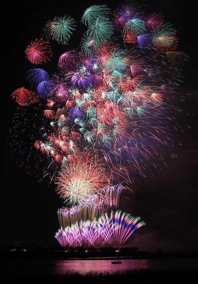 豪華絢爛の花火が千葉の夜空を彩る 関東で珍しい二尺玉の花火が打ち