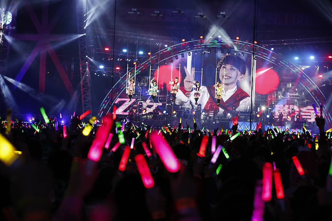 ももいろクローバーZ 　Photo by HAJIME KAMIIISAKA+Z